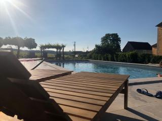 La Petite maison de Céline & Frédéric avec piscine à Préhy - 7
