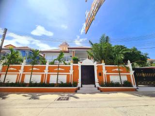 IZZYLAND Luxury Pool Villa Pattaya Walking Street 5 Bedrooms - Pattaya South - 5