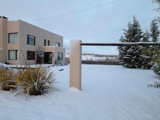 CASA LUMINOSA CON PARQUE y VISTA ESPECTACULAR - El Calafate - 9
