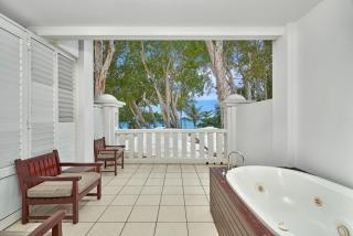Beach Club Oceanview Apartment 1221-2 Palm Cove - 1