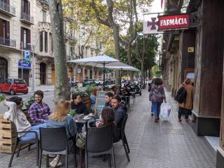 Period Luxury Apartment in Barcelona Prime Location with Street View - 8
