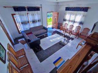 Elegant Holiday Home - 2