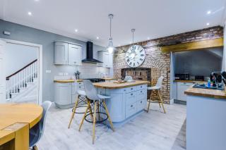 Augustus House - 4