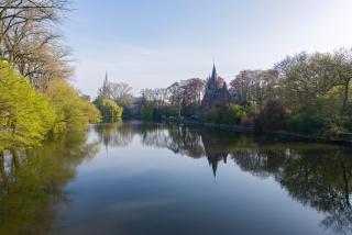 The Queen's Twelve by Romy&Travis - Bruges - 5