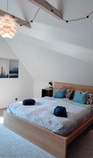 All-year HOT TUB - kids playground - bike trails - 5