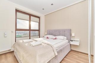 Apartment Wrocław Krakowska with Balcony and FREE GARAGE by Noclegi Renters - Breslavia - 0
