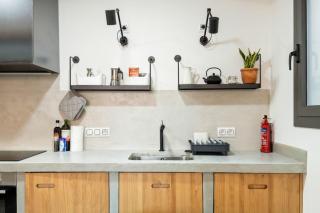 Amazing 3 Bedroom Apartment with Terrace in Poble-sec - Barcelone - 2