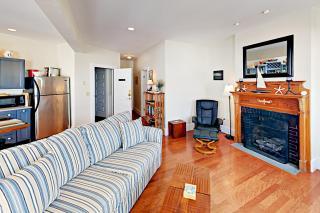 Admiral's Quarters - 7