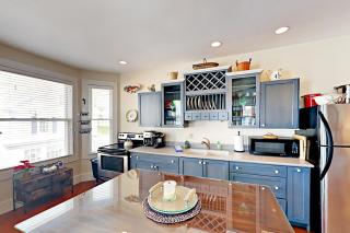 Admiral's Quarters - 6