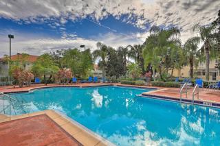 10 Mi to WDW Gated Townhome with Themed Rooms! - Kissimmee - 0