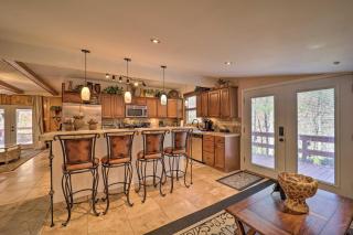 Cattail Creek Escape, 44 Mi to Mt Mitchell! - Burnsville - 4