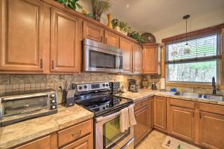 Cattail Creek Escape, 44 Mi to Mt Mitchell! - Burnsville - 2