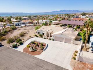 Grand Havasu Oasis with Custom Pool & Spa! - Lake Havasu City - 2