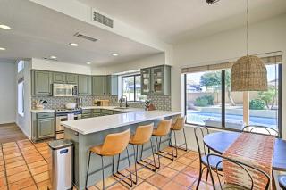 Upscale Phoenix Abode Walk to South Mountain Park - 3