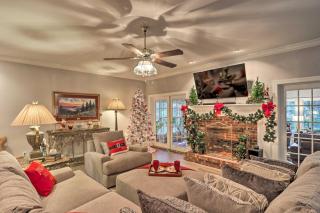 Million-Dollar Estate by Downtown Franklin! - Franklin - 8