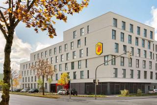 Super 8 by Wyndham Augsburg - Augsbourg - 7
