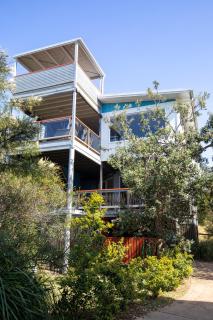 BEST OCEAN VIEWS ON STRADDIE + SUNSET DECK - 1