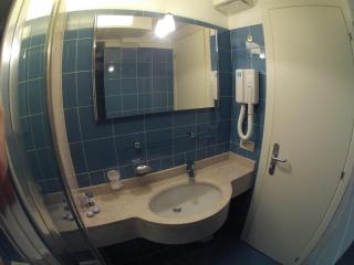 City Hotel - 6