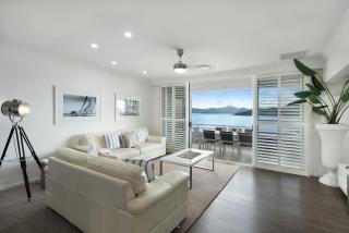 Frangipani Beachfront Lodge 202 on Hamilton Island by HamoRent - 7