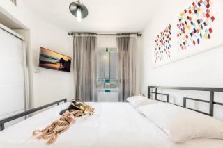 Luxury Apartment on the Lake - 5