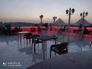 Khufu Pyramids Hotel - 0