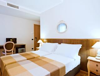 Hotel Ambassador - Pesaro - 3