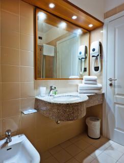 Hotel Ambassador - Pesaro - 8