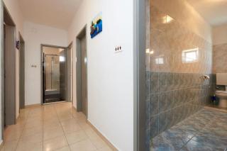 Apartment in Seget Vranjica with sea view, terrace, air conditioning, WiFi 5052-5 - Seget Vranjica - 3
