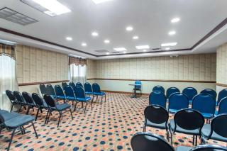 Days Inn & Suites by Wyndham Fort Pierce I-95 - Fort Pierce - 1