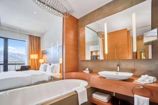 Radisson Blu Resort Bukovel - Bukovel - 2