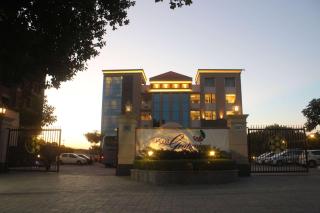 Ramada by Wyndham Varanasi Katesar - Chandauli - 2