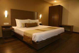 The Lotus Apartment Hotel, Venkatraman Street - Chennai - 6