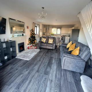 N0 2 Greystones Clock Tower Lodge - Leap - 3