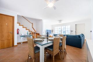 CoolHouses Luz, Lovely 3 Bed Townhouse & sea views, Casa Baía da Vida - Praia da Luz - 2
