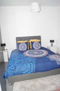 appartement individuelle refais a neuf,ds maison de maître,6 couchages dont un lit kingsize,cuisine avec lave vaisselle,rue privative pour se garer, accessibilité au jardin - Le Havre - 4