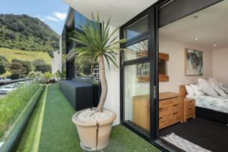 Modern Mount apartment in top location - 6
