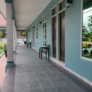 D'EMBUN INAP DESA BESUT - Kampung Raja - 1
