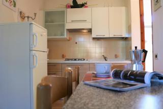 Lovely flat with private fenced garden - 6