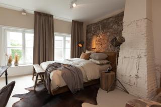 Mother Goose Hotel - 1