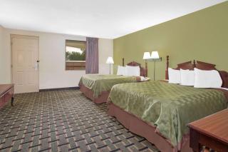 Days Inn by Wyndham Eufaula AL - 4