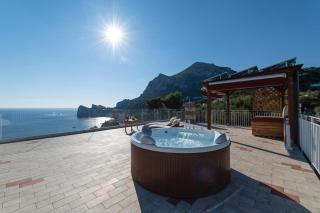 MAIN Roof Terrace Apartment - Nerano - 0