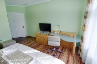 ApartHotel Katowice - Deluxe Rooms with King Beds, City Center, Free Wifi! - Katowice - 5