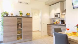 MillyHolidays - Apartment Sunflower - Center - Nearby Beach - Private Garden - Spa Pool - Bardolino - 3
