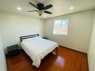 Amazing Mesa Home with Basement! Sleeps 18! - Mesa - 7