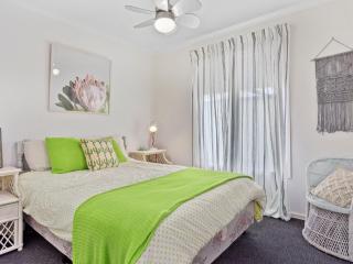 Decked Out at Dolphin 31 Dolphin Avenue - 3