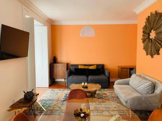 Spacious 1 bedroom apartment with a Parking Spot in Chiado - Lisbona - 0
