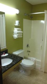 Super 8 by Wyndham Red Wing - 1