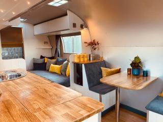 Vintage 1962 airstream - 5