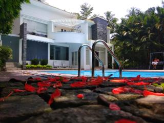 Square Villa Residency Luxury 1 Bed Room Villa with Private Pool - Mukkam - 9