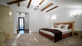 Curtea Veche - 8